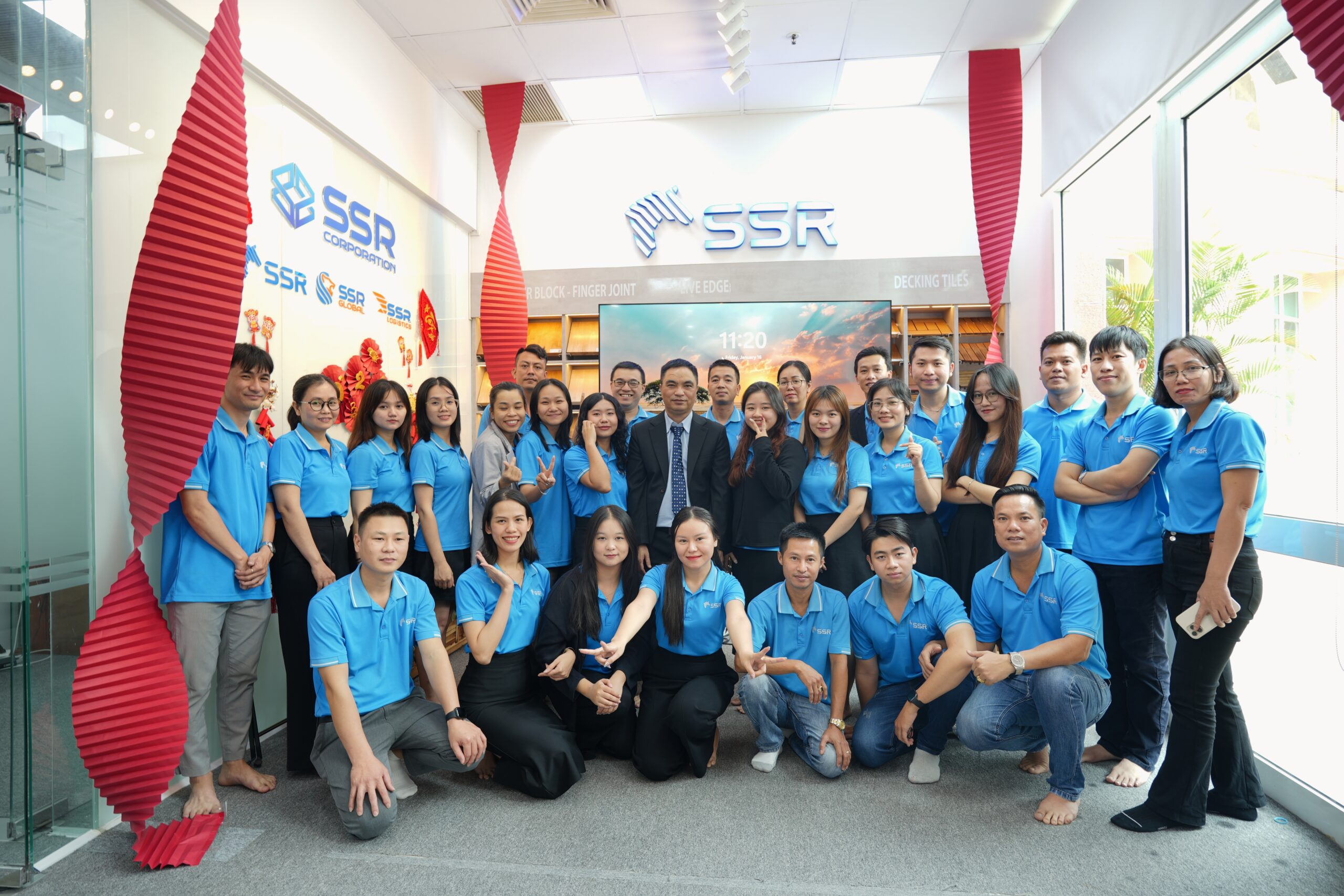 The SSR Team gathered together for the year-end review!