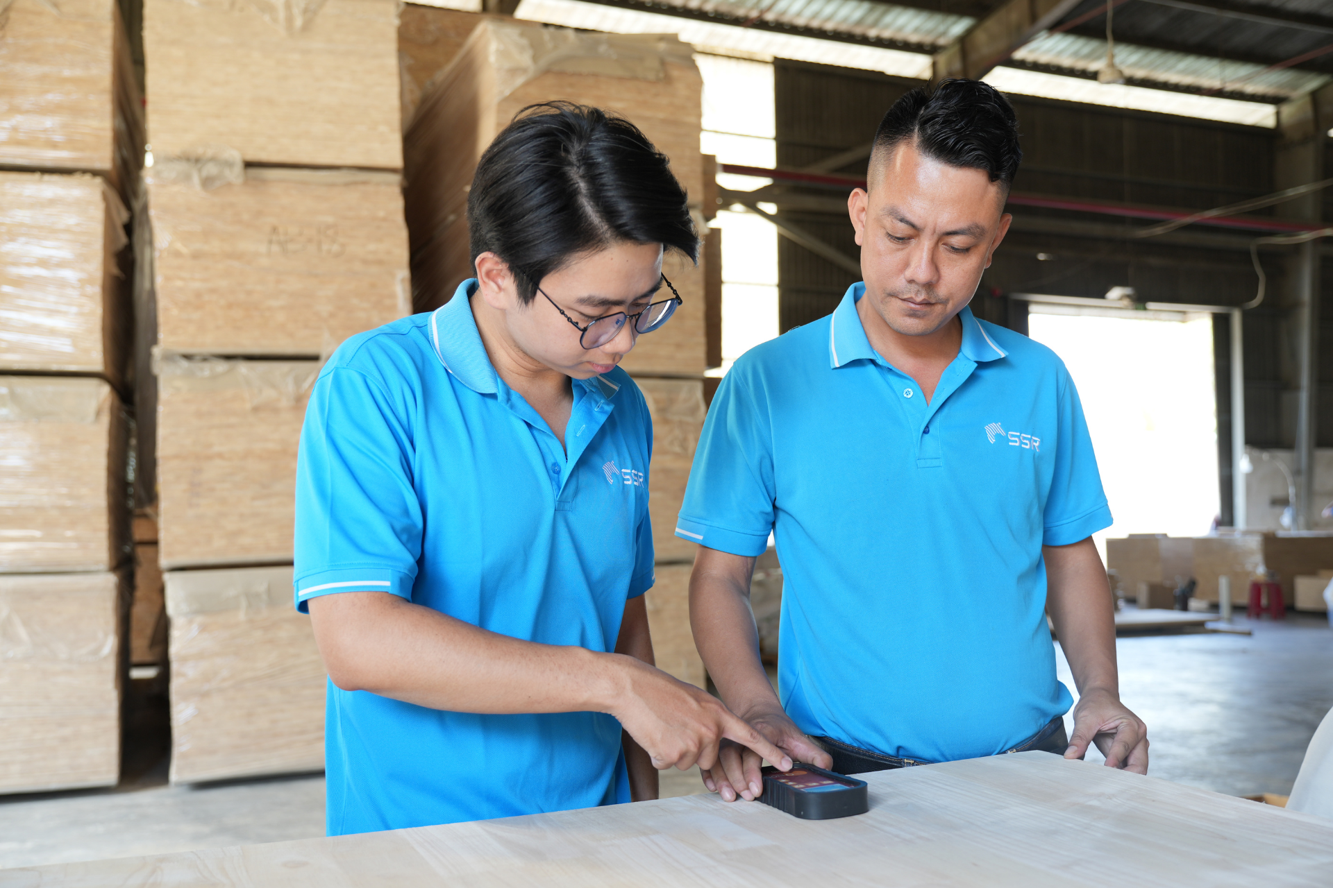 Meet Our Factory Managers: The People Who Keep SSR Wood Factory Running Strong