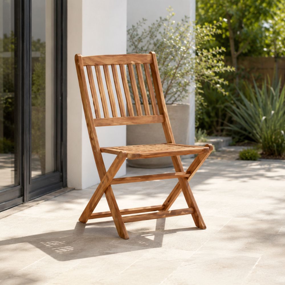 Outdoor folding chair without armrest