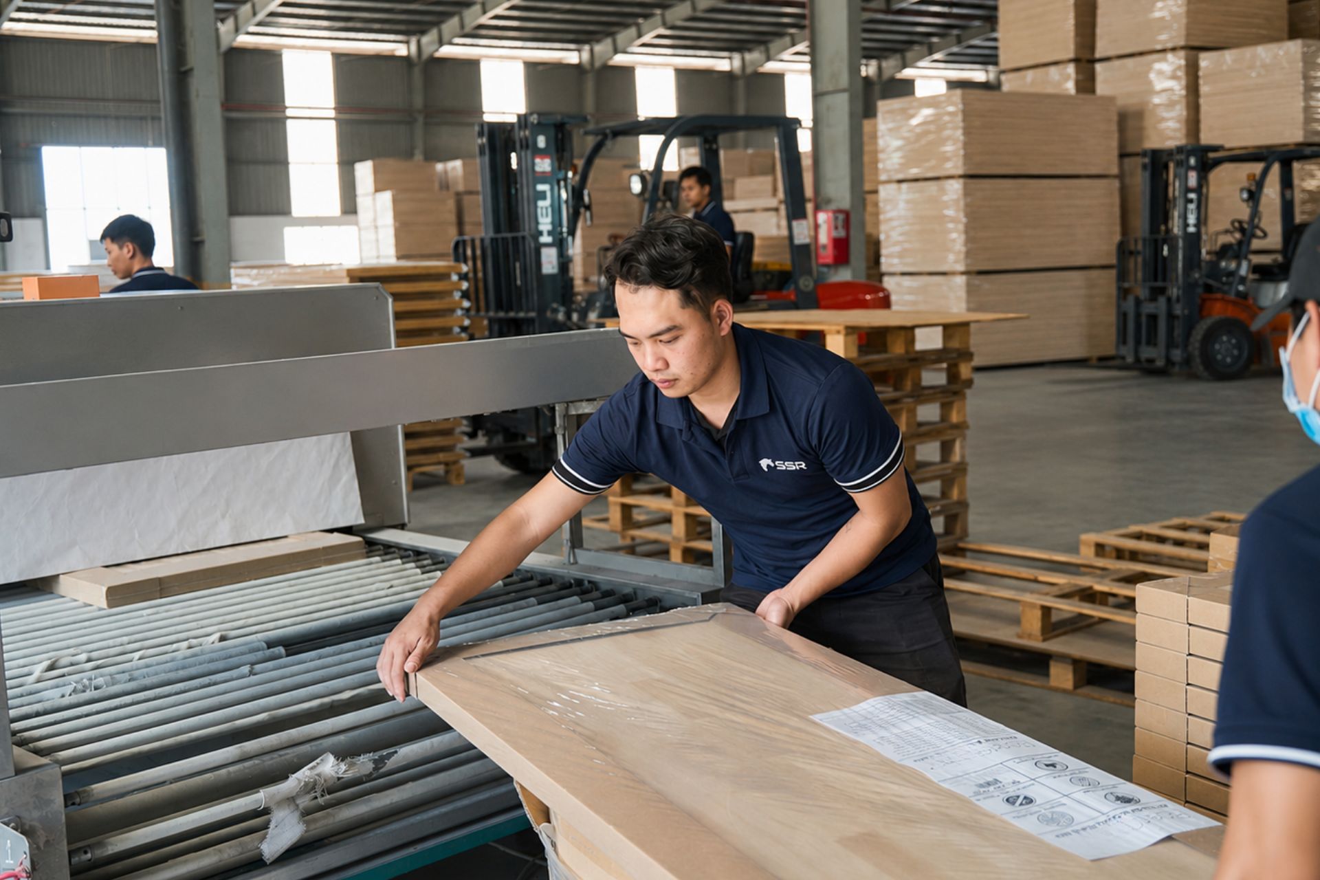 Packing for long stair panels