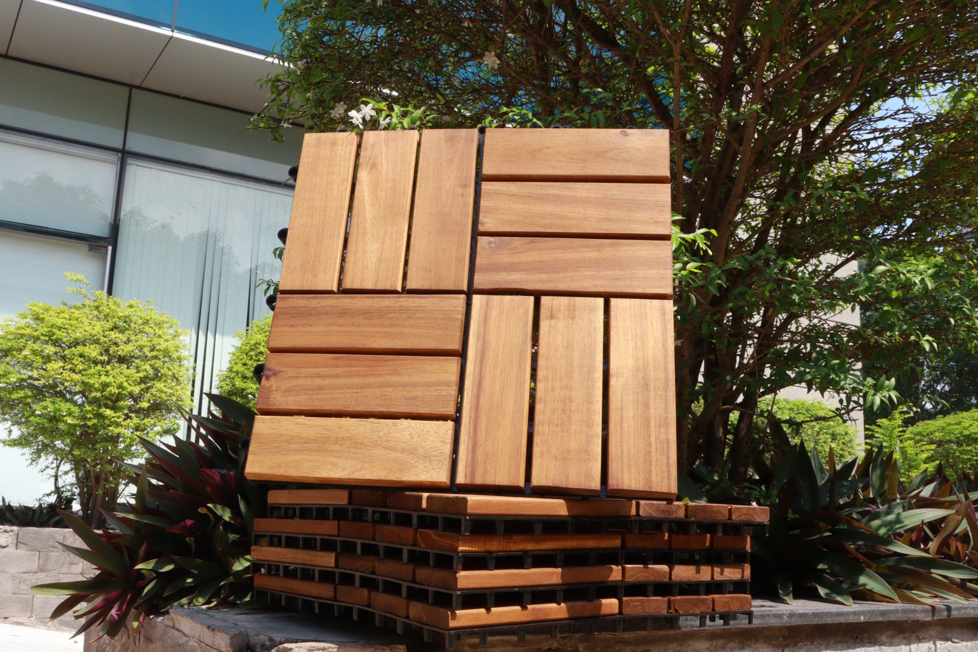 SSR Outdoor Living Deck Tiles