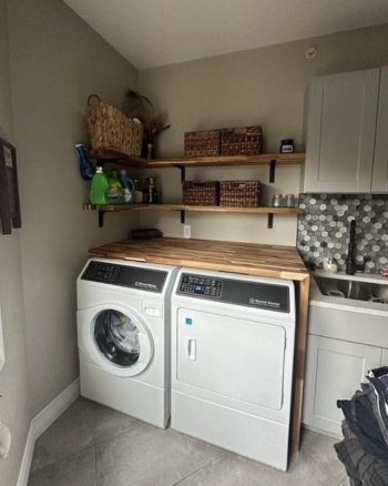 Acacia wood laundry application