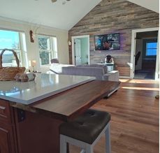 Solid wood breakfast bar