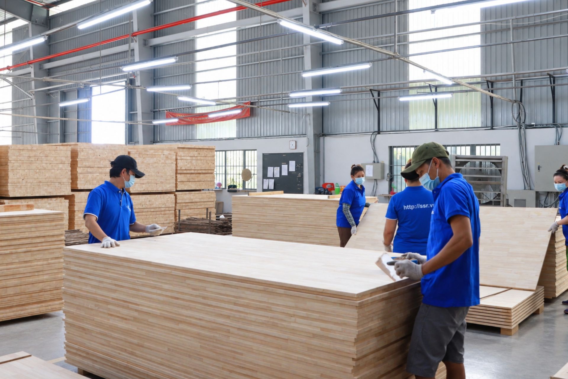 Inside Vietnam Wood Factory - SSR : A Wood Manufacturer in Vietnam for Global Markets Vietnam Finger Joint Wood Board Supplier - Reliable Hardwood Manufacturer from Vietnam - SSR Vina & SSR Corporation